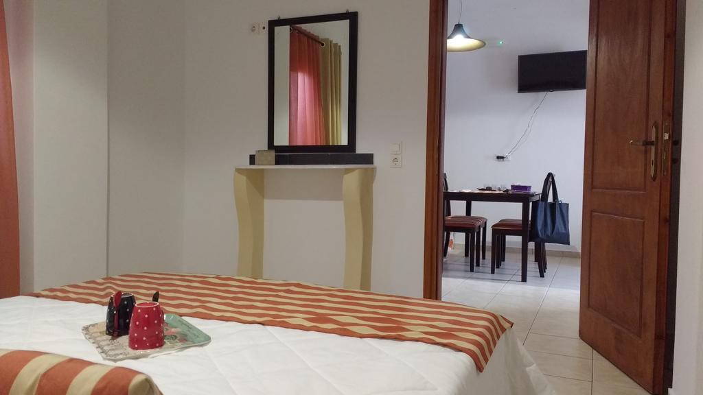 Vazeos Apartments 卡特瑞杜斯 客房 照片