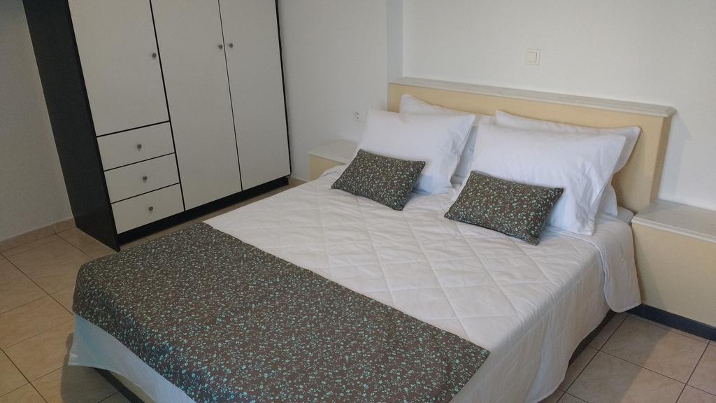 Vazeos Apartments 卡特瑞杜斯 客房 照片