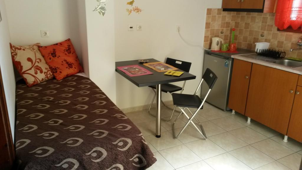 Vazeos Apartments 卡特瑞杜斯 客房 照片